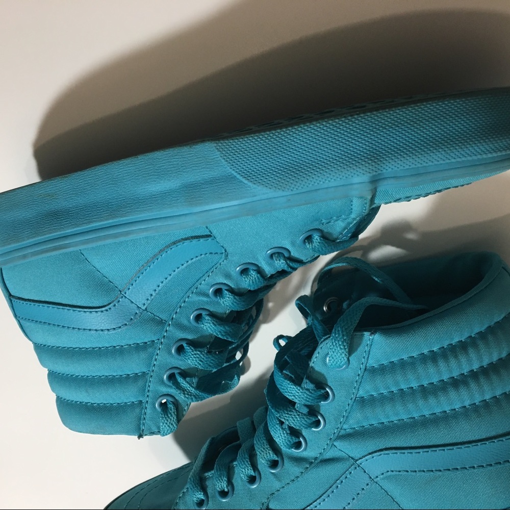 Vans - Picture 2 of 8